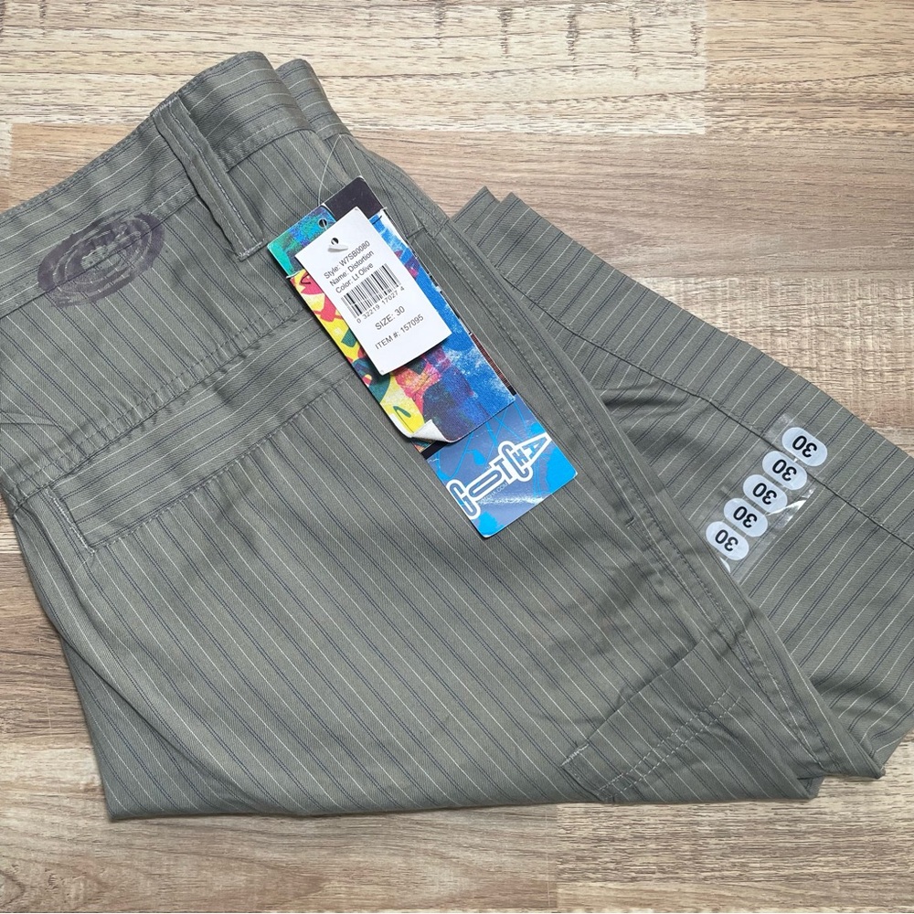 Vintage Gotcha Slash Pocket Surf Skate Shorts Mens 30‎ Olive Green 10” Stripes